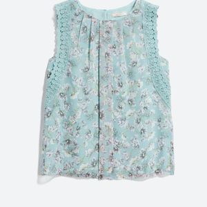 Skies Are Blue Sleeveless Embellished Blouse Green